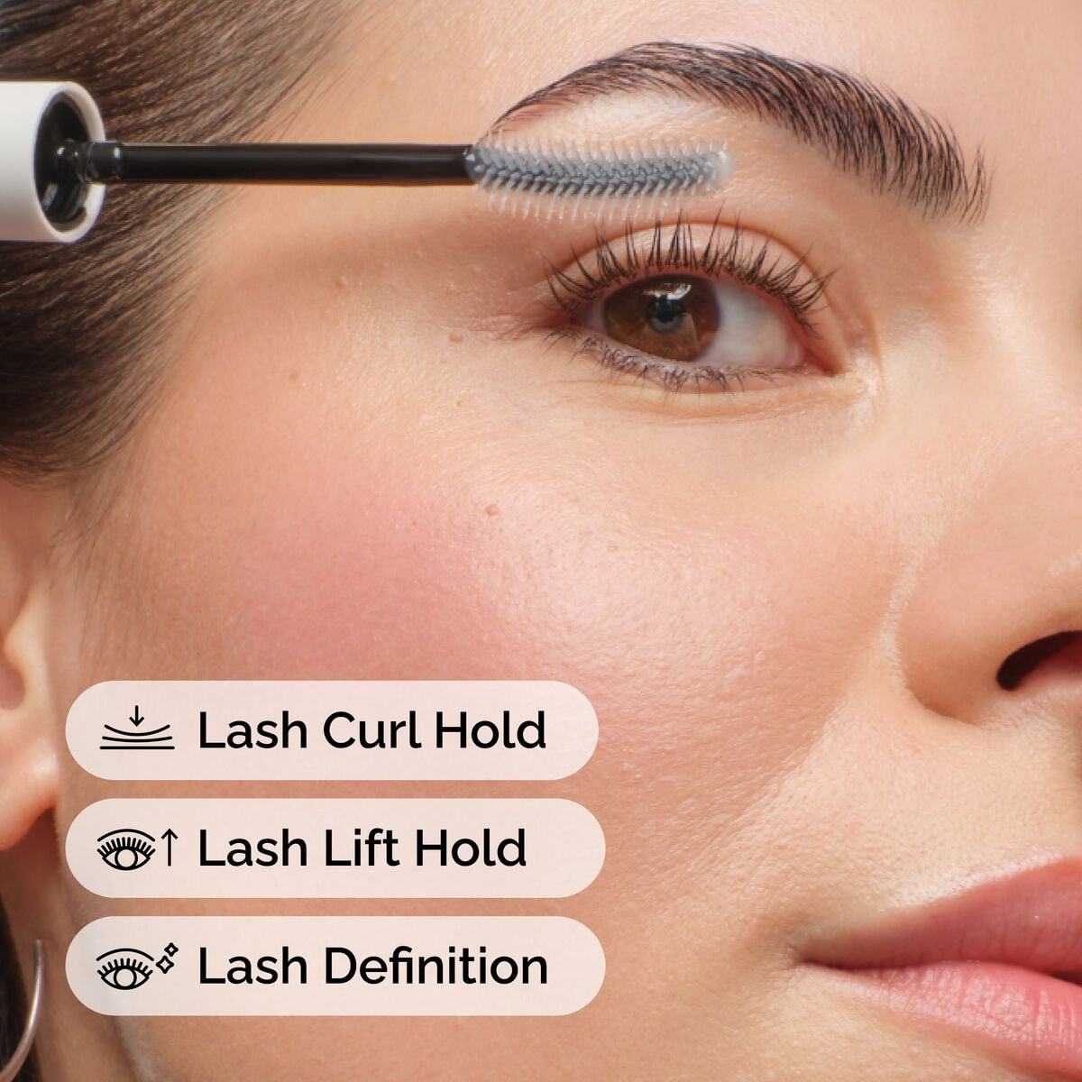 lash-curl-finisher-p4 ord-lash-curl-finisher-model-application-with-benefits.jpg